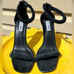 💕STEVE MADDEN SANDAL HEELS💕